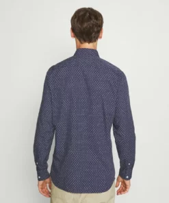 Lacoste Chemise - Bleu Marine / Blanc 9 Lacoste Chemise - Bleu Marine / Blanc -Lacoste Soldes Magasin 071bbae037c34823b201e9a564f777eb