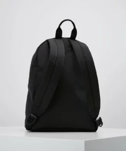Lacoste BACKPACK - Sac à Dos - Black 10 Lacoste BACKPACK - Sac à Dos - Black -Lacoste Soldes Magasin 08ae6159264b438f8a2684cdcd0e25ed