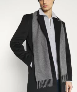 Lacoste Pullover - Argent Chine 11 Lacoste Pullover - Argent Chine -Lacoste Soldes Magasin 0d2cc3fc1c7f4494a9e243f5e66f3c36