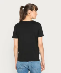 Lacoste T-shirt Basique - Black 7 Lacoste T-shirt Basique - Black -Lacoste Soldes Magasin 11a7bee636bb495c9fa3e5096a94af0e