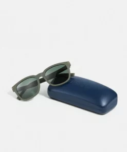 Lacoste Lunettes De Soleil - Matte Green 10 Lacoste Lunettes De Soleil - Matte Green -Lacoste Soldes Magasin 12e198ff82f145959e32b7004bebf8f0