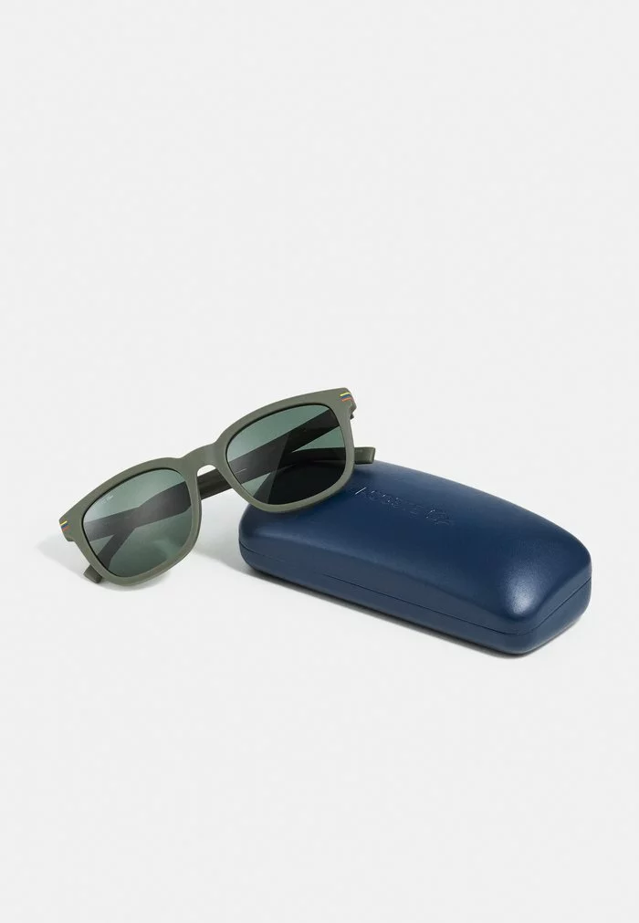 Lacoste Lunettes De Soleil - Matte Green 5 Lacoste Lunettes De Soleil - Matte Green – Image 5