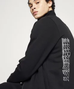 Lacoste EXCLUSIVE - Sweat à Capuche Zippé - Black 10 Lacoste EXCLUSIVE - Sweat à Capuche Zippé - Black -Lacoste Soldes Magasin 1349fa08787b4d27bcc0a6c1aaf6ba3d