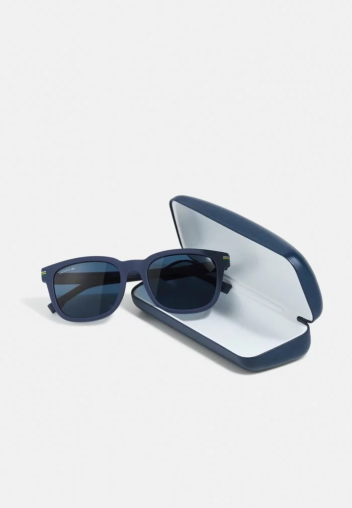 Lacoste Lunettes De Soleil - Matte Blue 4 Lacoste Lunettes De Soleil - Matte Blue – Image 4