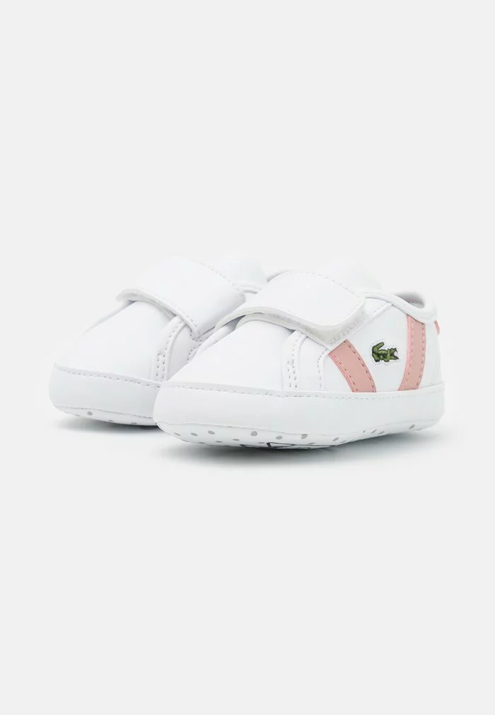 Lacoste SIDELINE CRIB - Chaussons Pour Bébé - White/light Pink 2 Lacoste SIDELINE CRIB - Chaussons Pour Bébé - White/light Pink – Image 2