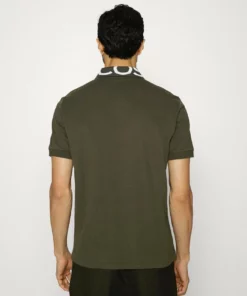 Lacoste Polo - Baobab 8 Lacoste Polo - Baobab -Lacoste Soldes Magasin 16311f957e18443bbc7dbeaa69b42a16