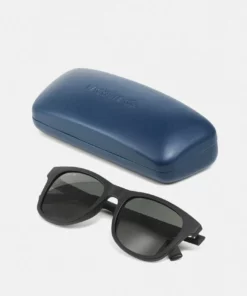 Lacoste UNISEX - Lunettes De Soleil - Matte Black -Lacoste Soldes Magasin 165833e758374eccb9b830b02127c476