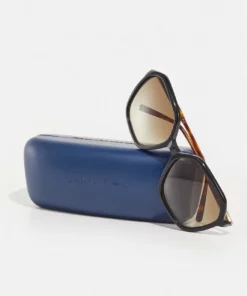 Lacoste Lunettes De Soleil - Black 8 Lacoste Lunettes De Soleil - Black -Lacoste Soldes Magasin 17de9af8d9e7422895a10e81c1ffe107