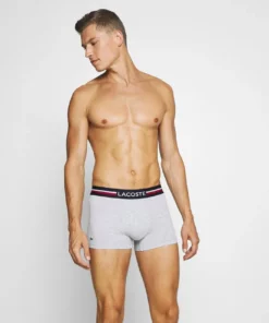 Lacoste 3 PACK - Shorty - Marine/argent Chine/rouge 9 Lacoste 3 PACK - Shorty - Marine/argent Chine/rouge -Lacoste Soldes Magasin 1974c3351c404c54908cd5a7b914c185