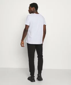 Lacoste Pantalon De Survêtement - Black 8 Lacoste Pantalon De Survêtement - Black -Lacoste Soldes Magasin 1c0ab48b01bf4c07b91f2f844d95ba2a