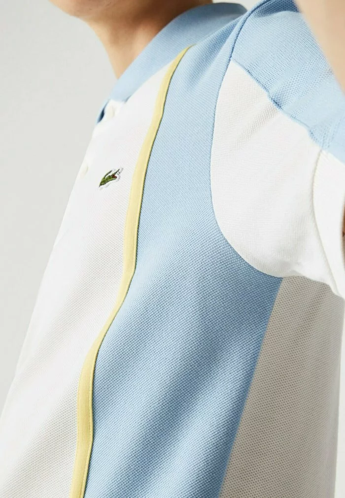 LACOSTE POLO MC - Polo - Blanc Bleu Clair 4 LACOSTE POLO MC - Polo - Blanc Bleu Clair – Image 4