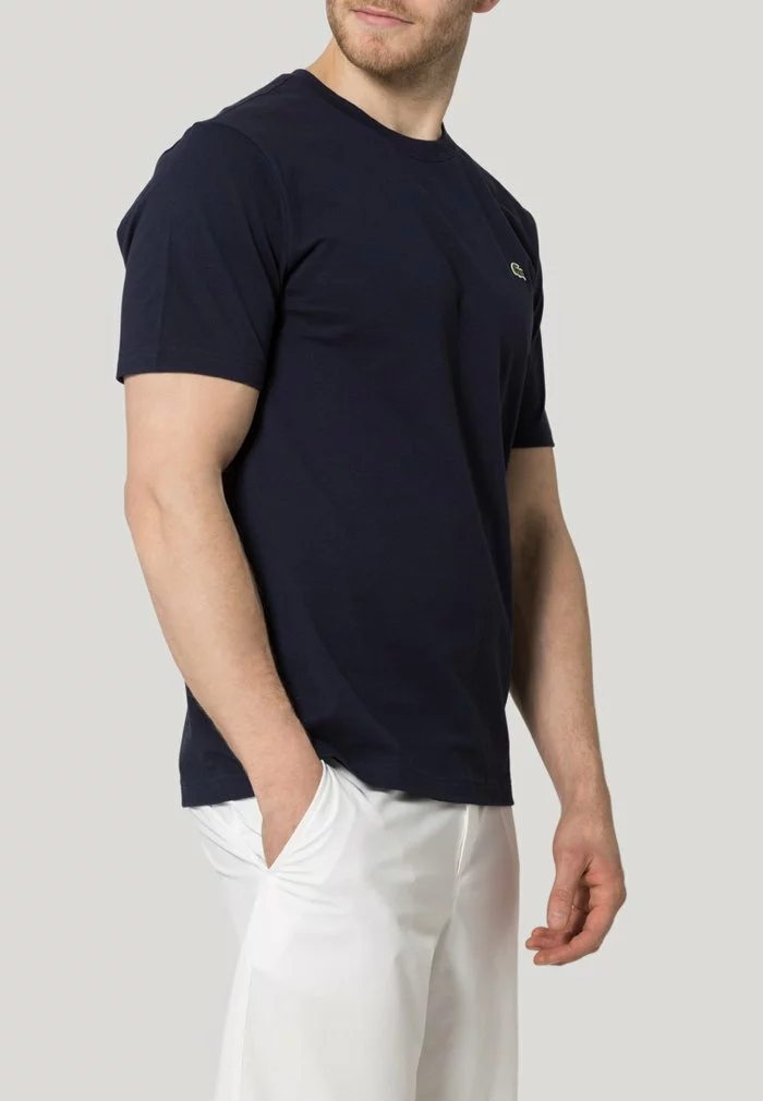 Lacoste T-shirt Basique - Navy Blue 3 Lacoste T-shirt Basique - Navy Blue – Image 3
