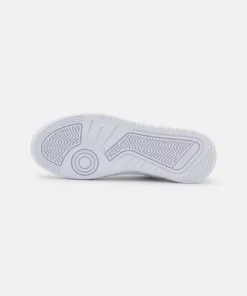 Lacoste Baskets Basses - White/light Pink 10 Lacoste Baskets Basses - White/light Pink -Lacoste Soldes Magasin 2aefd1aecd3e47c1b4468b368032b743