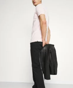 Lacoste Polo - Nidus 13 Lacoste Polo - Nidus -Lacoste Soldes Magasin 2be6f52f20b249738a83fa6199fe4d30