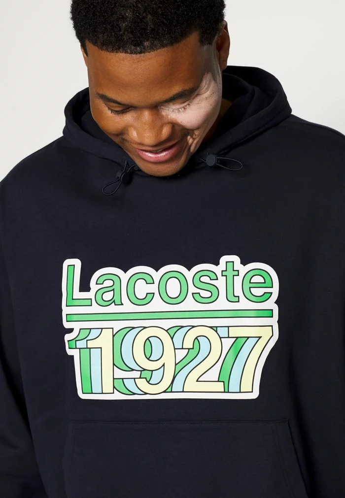 Lacoste PLUS - Sweat à Capuche - Abimes 4 Lacoste PLUS - Sweat à Capuche - Abimes – Image 4