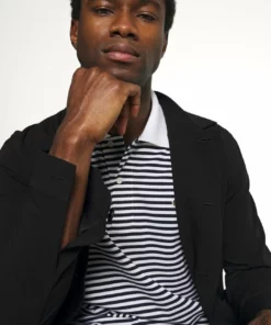 Lacoste Polo - White/navy Blue 11 Lacoste Polo - White/navy Blue -Lacoste Soldes Magasin 2e3380c6a0604370afbe2e0a9c4ba7d0