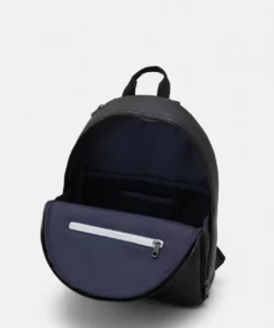 Lacoste FLAT BACKPACK UNISEX - Sac à Dos - Noir -Lacoste Soldes Magasin 33ca0a00870c414c980a0a118b63d9fc