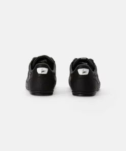 Lacoste CHAYMON - Baskets Basses - Blk/blk 8 Lacoste CHAYMON - Baskets Basses - Blk/blk -Lacoste Soldes Magasin 3b1174d79b8d4249ad72aa299a517f47