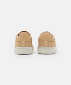 Lacoste COURT - Baskets Basses - Beige 9 Lacoste COURT - Baskets Basses - Beige -Lacoste Soldes Magasin 3b1cef14e75645e3be7cb3d38f0ce33b