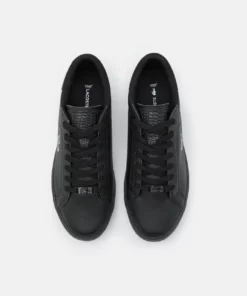 Lacoste POWERCOURT - Baskets Basses - Black 9 Lacoste POWERCOURT - Baskets Basses - Black -Lacoste Soldes Magasin 3b80027d71834185be53428d11bdd5f7