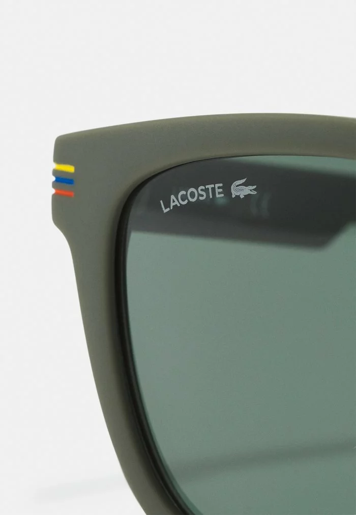 Lacoste Lunettes De Soleil - Matte Green 4 Lacoste Lunettes De Soleil - Matte Green – Image 4