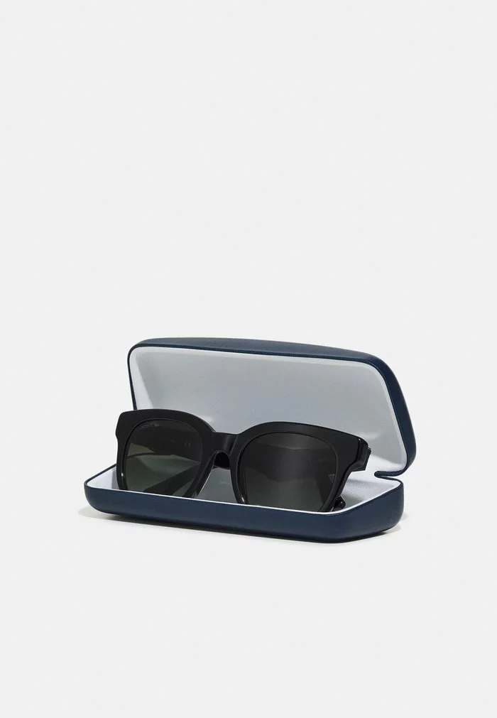 Lacoste Lunettes De Soleil - Black 4 Lacoste Lunettes De Soleil - Black – Image 4