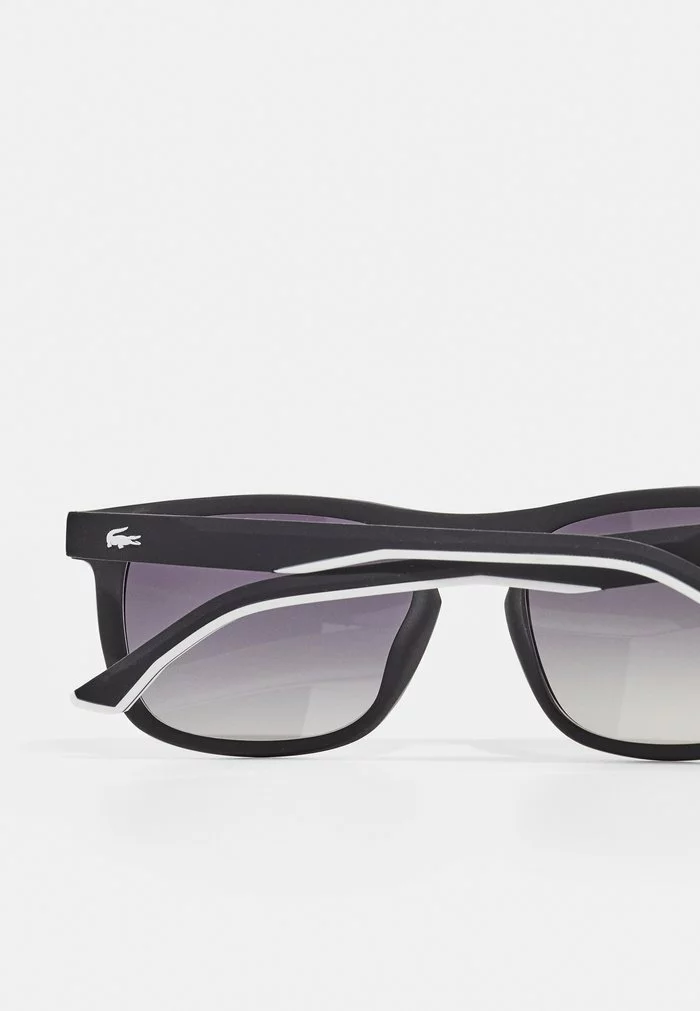 Lacoste Lunettes De Soleil - Matte Black 3 Lacoste Lunettes De Soleil - Matte Black – Image 3