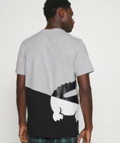 Lacoste Haut De Pyjama - Argent Chine 7 Lacoste Haut De Pyjama - Argent Chine -Lacoste Soldes Magasin 42a53a8b52ea4d169b95ad2c6aaac10f