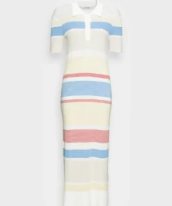 Lacoste Robe Pull - Flour/multicolored 8 Lacoste Robe Pull - Flour/multicolored -Lacoste Soldes Magasin 44cf30c5da3b4753a52cc6bd85c4c3a7