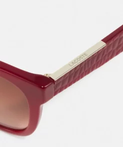 Lacoste Lunettes De Soleil - Opalin Burgundy 8 Lacoste Lunettes De Soleil - Opalin Burgundy -Lacoste Soldes Magasin 46e46d70d16d4b64bb05a82dedbff9d6
