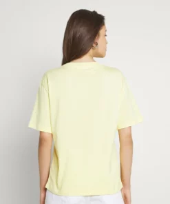 Lacoste T-shirt Basique - Jaune -Lacoste Soldes Magasin 49611d2211dd46e5adaa6d16509457dc