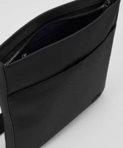 Lacoste FLAT CROSSOVER BAG - Sac Bandoulière - Black -Lacoste Soldes Magasin 4a10e69b90c945768931192331133cfc