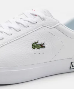 Lacoste POWERCOURT - Baskets Basses - White/navy/red 15 Lacoste POWERCOURT - Baskets Basses - White/navy/red -Lacoste Soldes Magasin 4a319172fae04ada93e0dc05a3ecb979