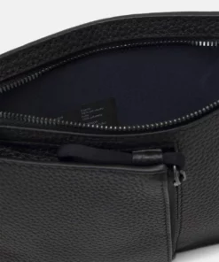 Lacoste SOFT MATE - Sac Bandoulière - Black 7 Lacoste SOFT MATE - Sac Bandoulière - Black -Lacoste Soldes Magasin 4aae1fdd2e3d4e9ba2812625426cb09f