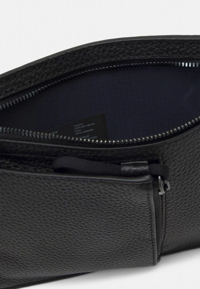 Lacoste SOFT MATE - Sac Bandoulière - Black 3 Lacoste SOFT MATE - Sac Bandoulière - Black – Image 3