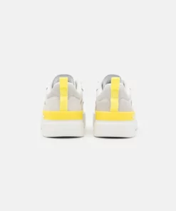 Lacoste Baskets Basses - White/yellow 9 Lacoste Baskets Basses - White/yellow -Lacoste Soldes Magasin 4c177154ce594d5880682e076443e381