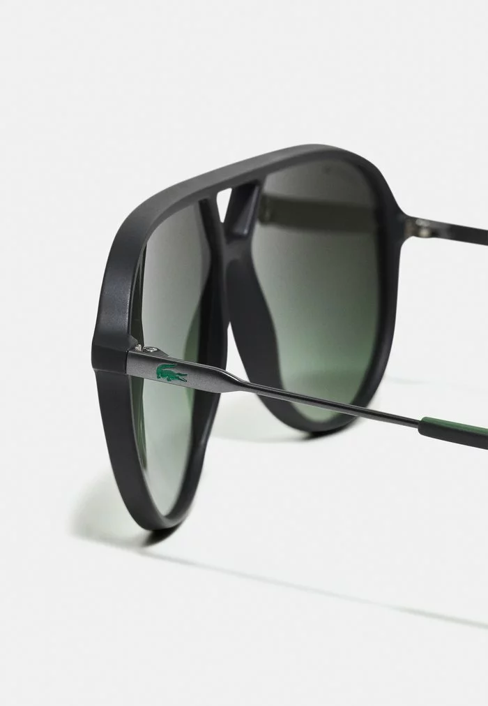 Lacoste UNISEX - Lunettes De Soleil - Matte Black 3 Lacoste UNISEX - Lunettes De Soleil - Matte Black – Image 3