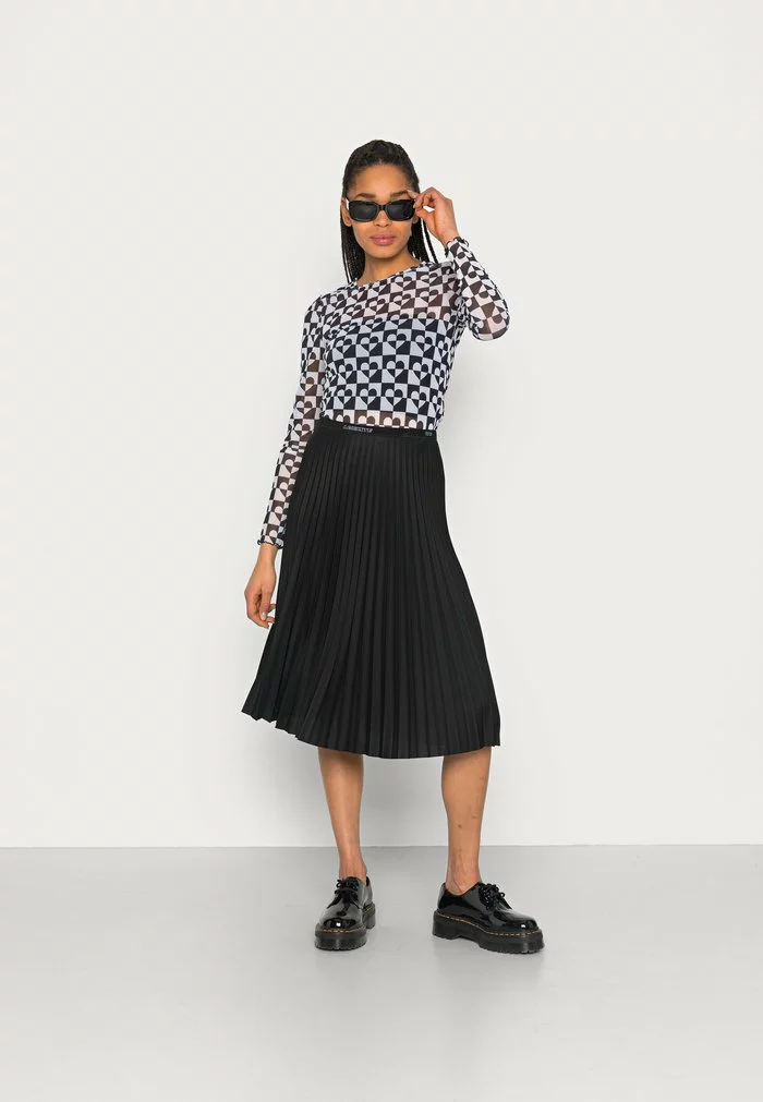 Lacoste EXCLUSIVE - Jupe Trapèze - Black 2 Lacoste EXCLUSIVE - Jupe Trapèze - Black – Image 2