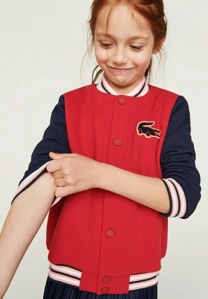 Lacoste KINDER - Sweat à Capuche Zippé - Rouge / Bleu Marine 2 Lacoste KINDER - Sweat à Capuche Zippé - Rouge / Bleu Marine – Image 2