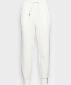 Lacoste Pantalon De Survêtement - Flour 8 Lacoste Pantalon De Survêtement - Flour -Lacoste Soldes Magasin 560fc21f399043e589a24039c5c5cbd3