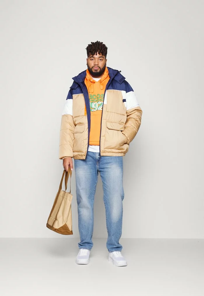 Lacoste PLUS - Sweat à Capuche - Fango 2 Lacoste PLUS - Sweat à Capuche - Fango – Image 2