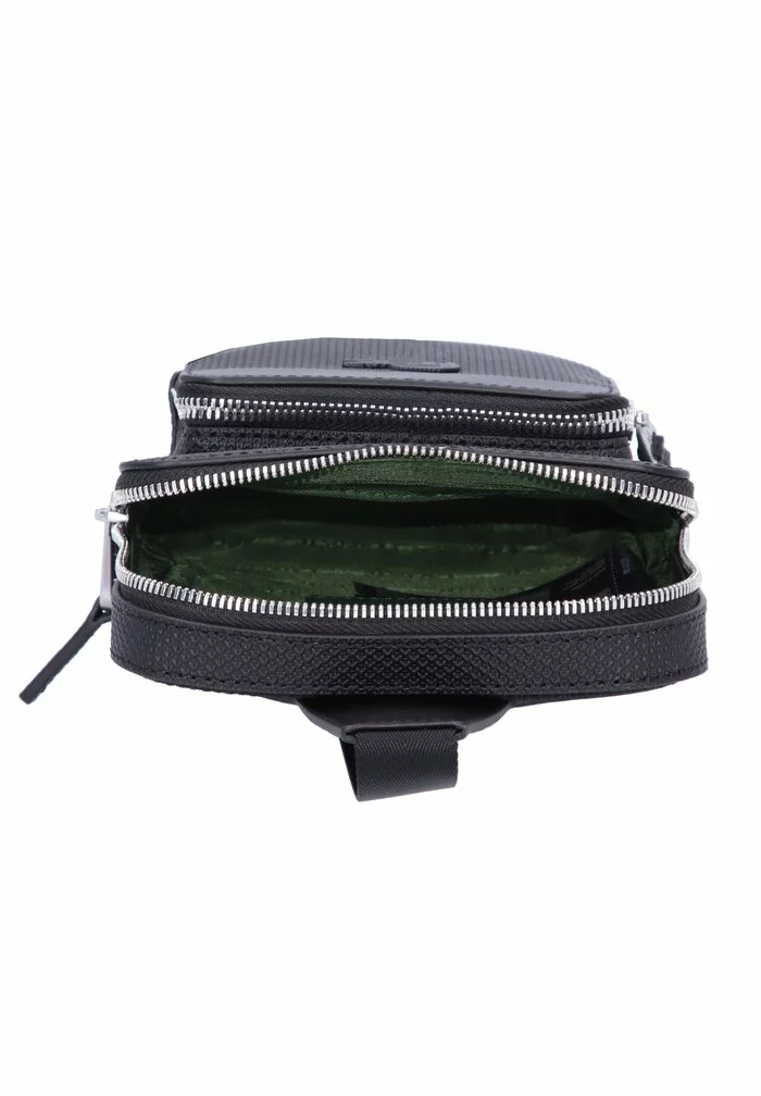 Lacoste CHANTACO - Sac Bandoulière - Noir 5 Lacoste CHANTACO - Sac Bandoulière - Noir – Image 5