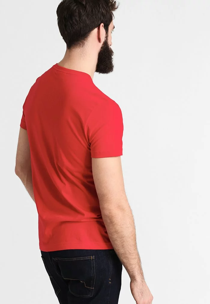 Lacoste T-shirt Basique - Rouge 3 Lacoste T-shirt Basique - Rouge – Image 3