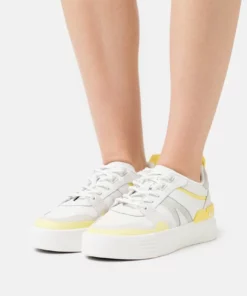 Lacoste Baskets Basses - White/yellow