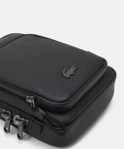 Lacoste SOFT MATE - Sac Bandoulière - Black 13 Lacoste SOFT MATE - Sac Bandoulière - Black -Lacoste Soldes Magasin 640babec55324098a9541733c516df1b