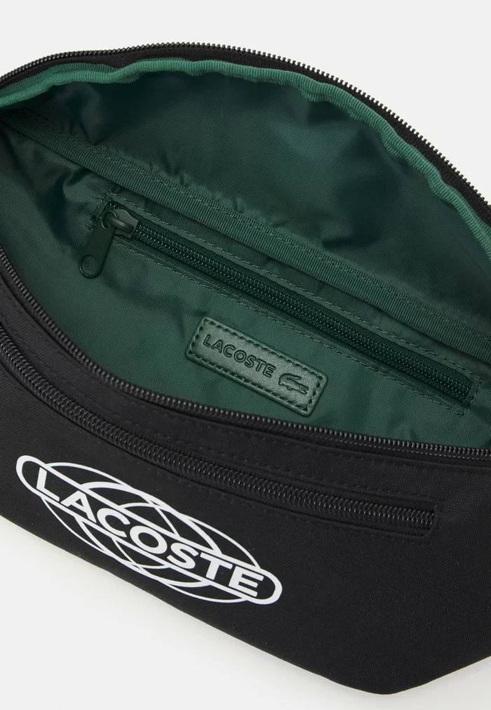 Lacoste UNISEX EXCLUSIVE - Sac Banane - Noir Blanc 5 Lacoste UNISEX EXCLUSIVE - Sac Banane - Noir Blanc – Image 5