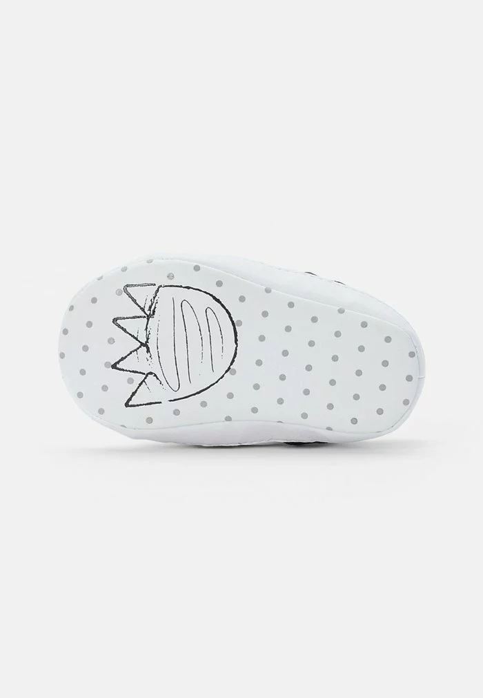 Lacoste SIDELINE CRIB CUB - Chaussons Pour Bébé - White/navy 5 Lacoste SIDELINE CRIB CUB - Chaussons Pour Bébé - White/navy – Image 5