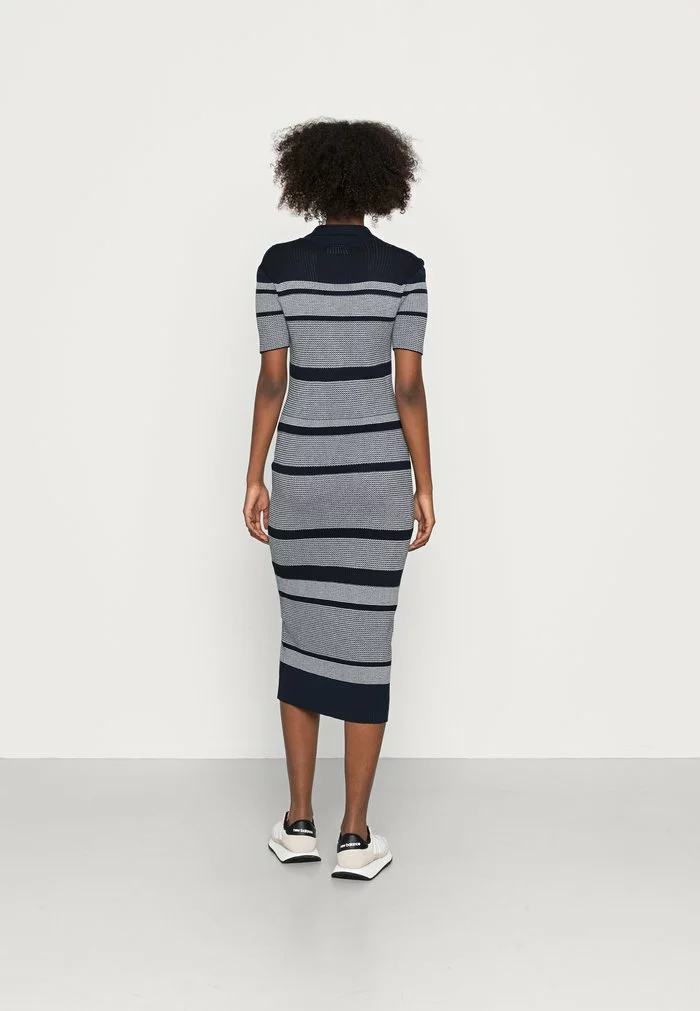 Lacoste Robe Pull - Navy Blue/flour 3 Lacoste Robe Pull - Navy Blue/flour – Image 3