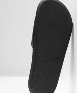 Lacoste CROCO SLIDE - Mules - Black/green 11 Lacoste CROCO SLIDE - Mules - Black/green -Lacoste Soldes Magasin 6d84851e26f54da8be762b354d615be4