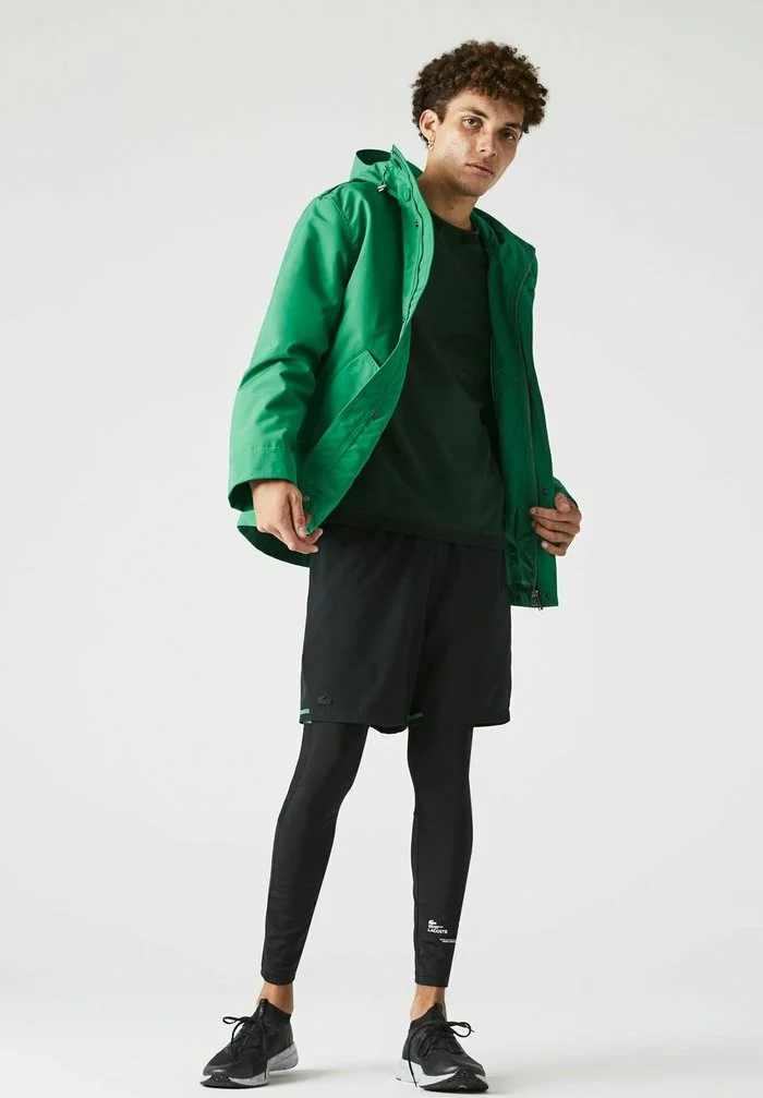 Lacoste Veste Légère - Vert 2 Lacoste Veste Légère - Vert – Image 2